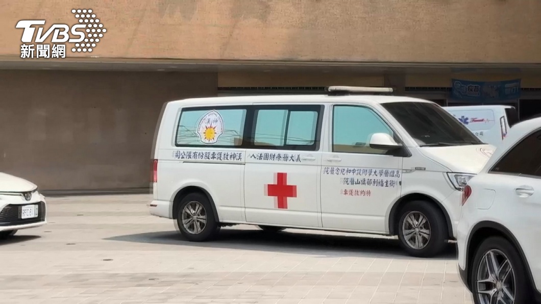 救護人員已將阿伯送醫急救。（圖／示意圖非當事畫面TVBS）