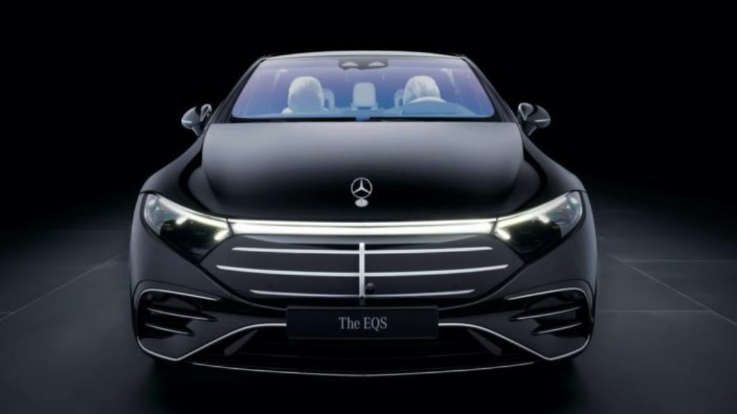 Mercedes-Benz 推出電動旗艦EQS小改款車型。（圖／M-Benz提供）