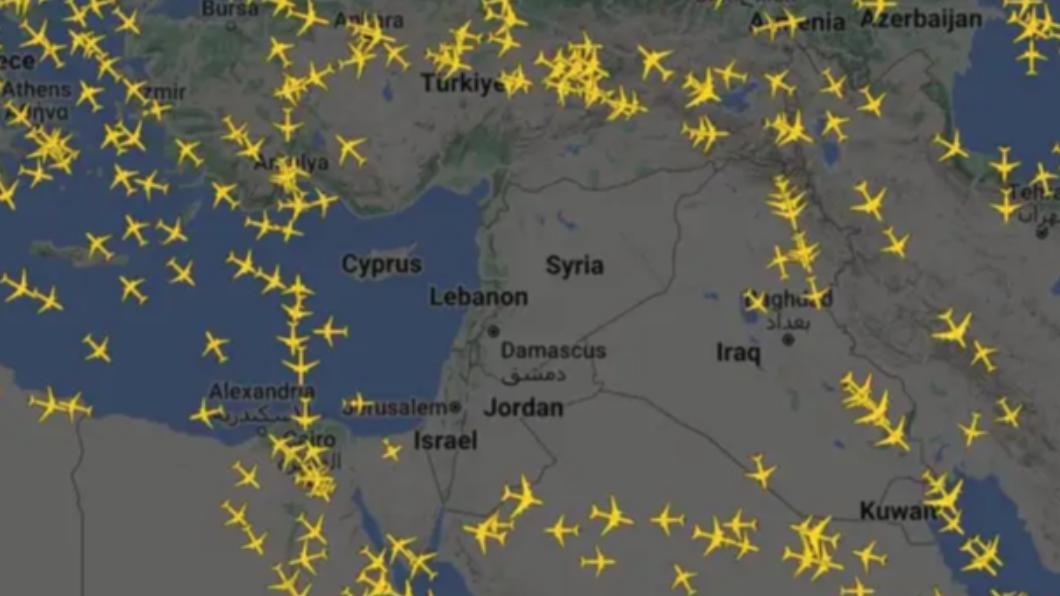 大量航班避經中東各國。（圖／翻攝自Flightradar24）