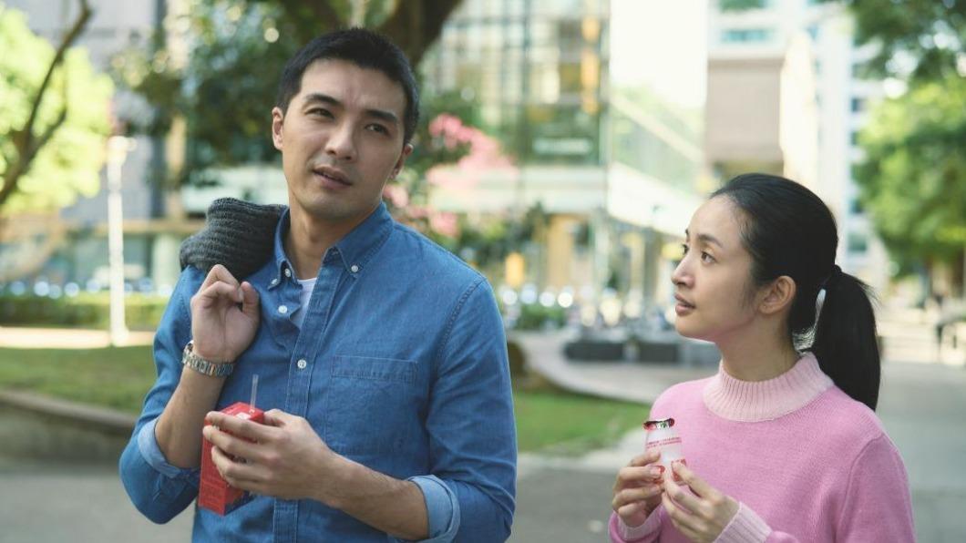 賀軍翔(左)為戲剃平頭,更融入角色心境。(資料照/公視、MyVideo提供)