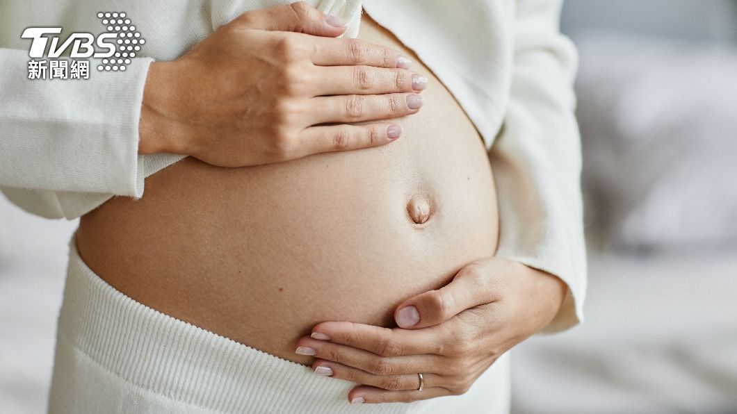 有名孕婦生產前被所有權威醫師告知放棄。（示意圖，非當事人／shutterstock達志影像）