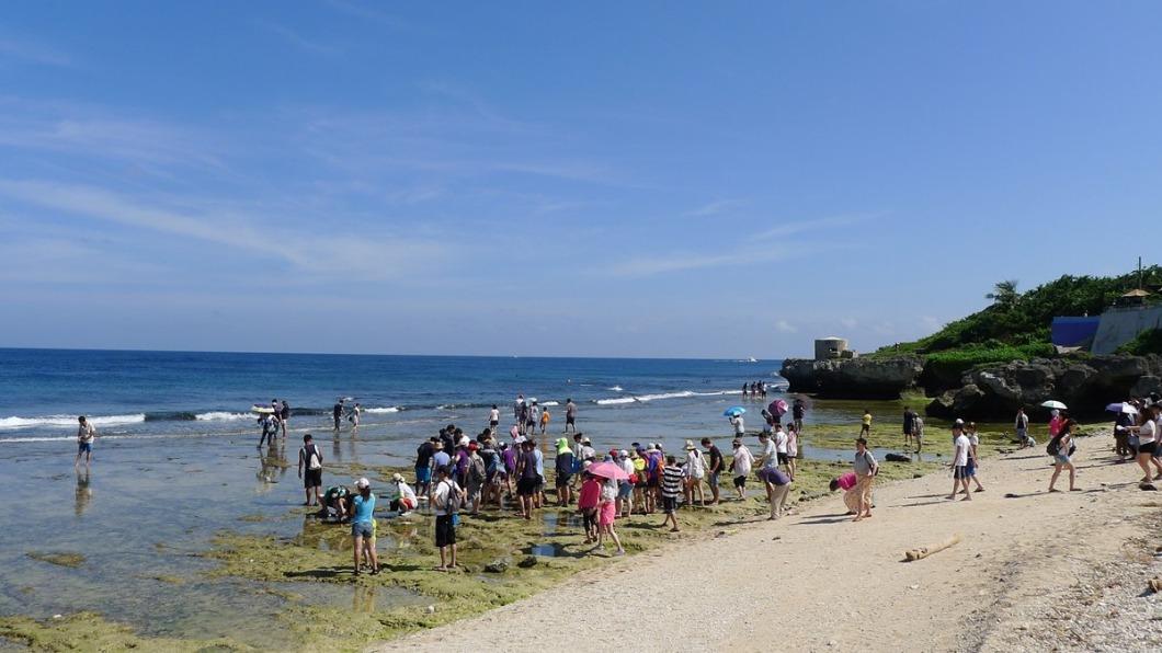 小琉球島上3處潮間帶7月開始收取60元海洋保育費。（圖／屏東縣政府）