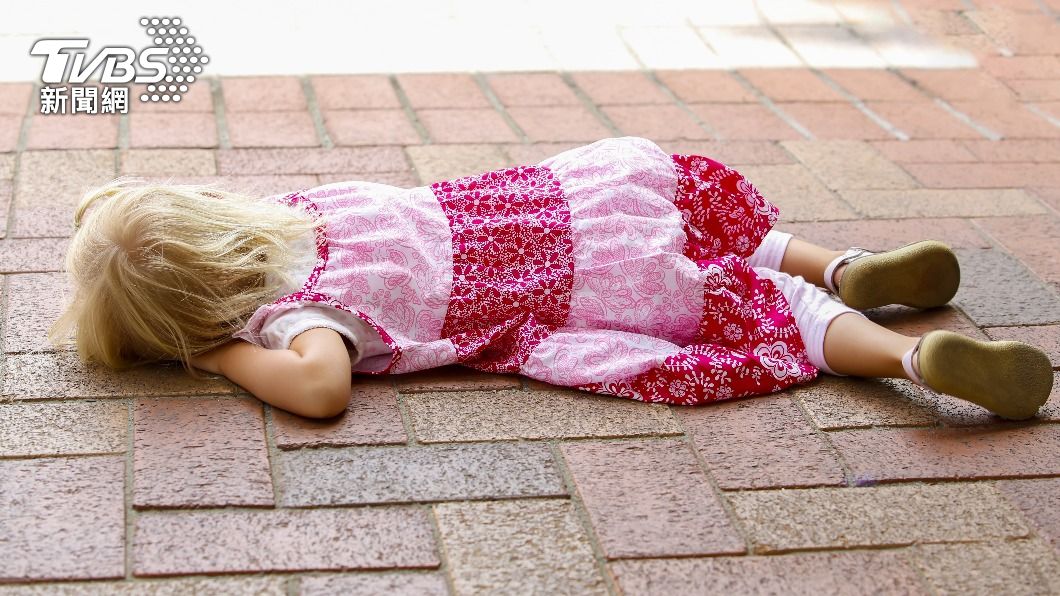 8歲女童患有心臟疾病，突然昏倒在地。（示意圖，非當事人／shutterstock達志影像）