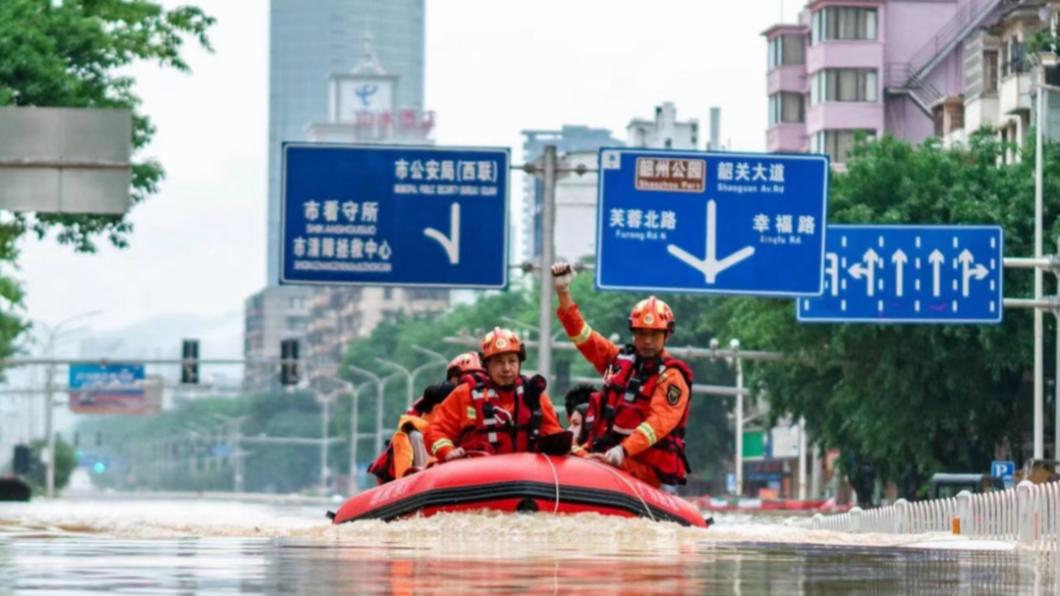廣東暴雨已造成4死10失蹤。（圖／翻攝自韶關消防微博）