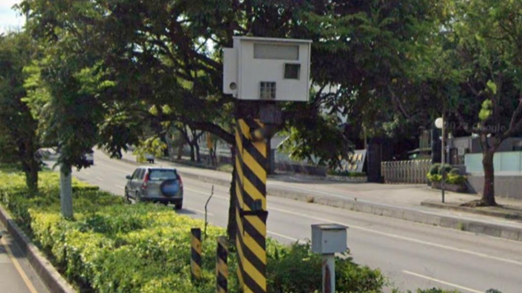 第一名測速照相桿王在西屯區東海大學前的台灣大道上。（圖／翻攝自Google map）