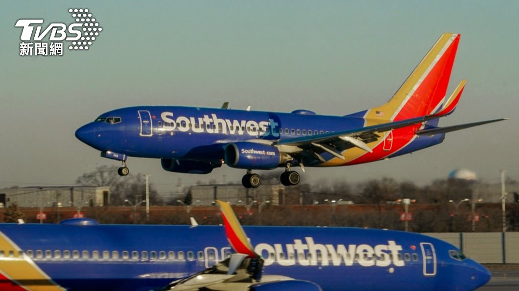 西南航空宣布將在年底前裁員2000人，並停止在4個機場提供服務。（圖／達志影像美聯社）