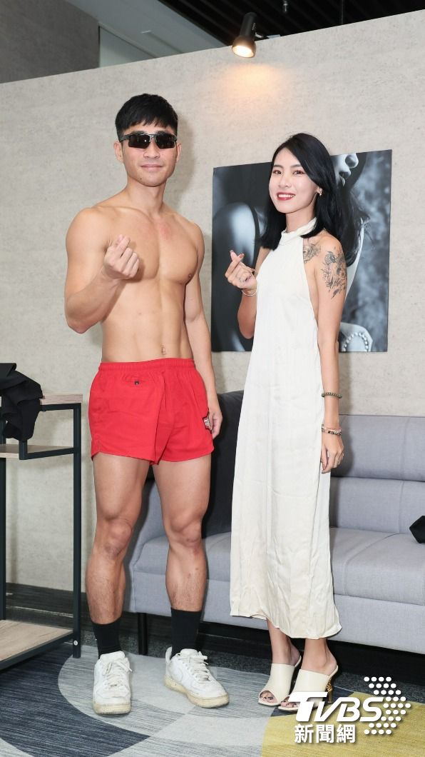 壹柒柒加入成人平台，內內到場力挺。（圖／趙世平攝）