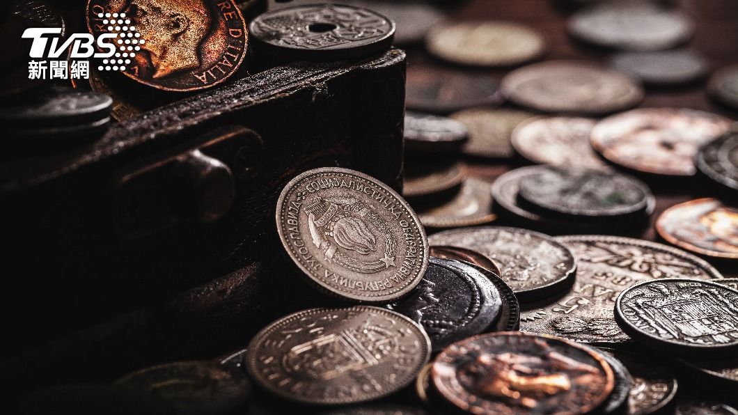 丹麥億萬富豪有超過兩萬多件珍藏品，其中包含硬幣。（圖／shutterstock達志影像）