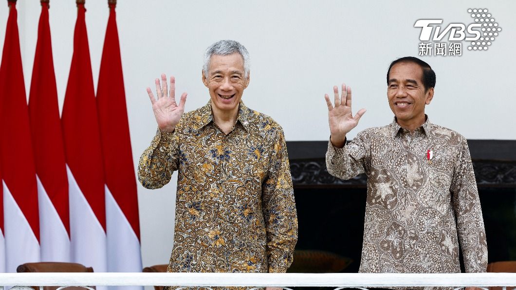 印尼總統佐科威（右）會見新加坡總理李顯龍（左）（圖／路透社）