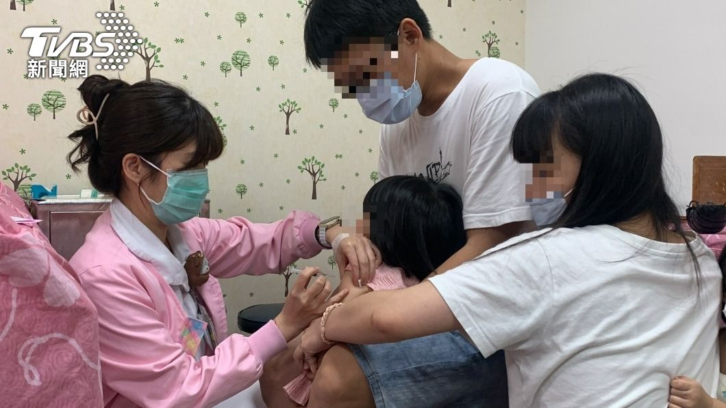 Taipei to offer enterovirus vaccines for low-income kids (TVBS News) Taipei to offer enterovirus vaccines for low-income kids