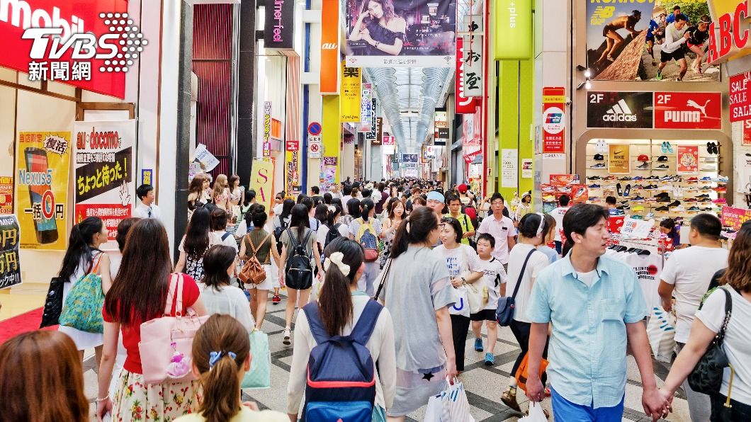 許多外國遊客在日本購買免稅品後轉賣獲利。（示意圖／shutterstock 達志影像）