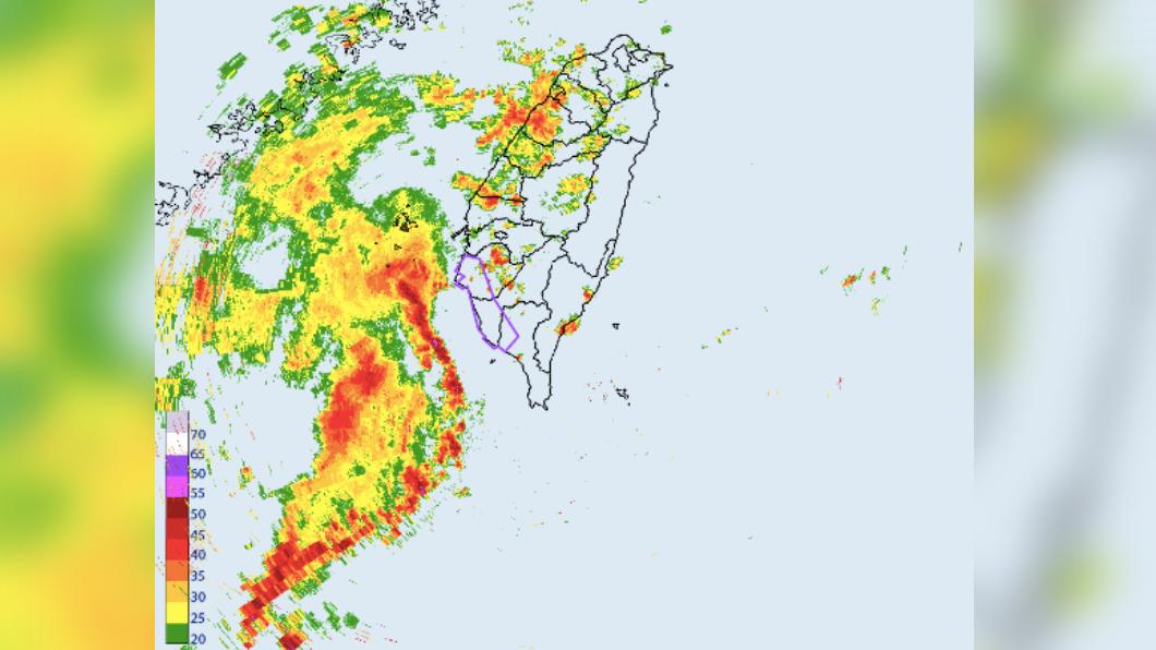 氣象署針對3縣市發布大雷雨即時訊息。（圖／氣象署）