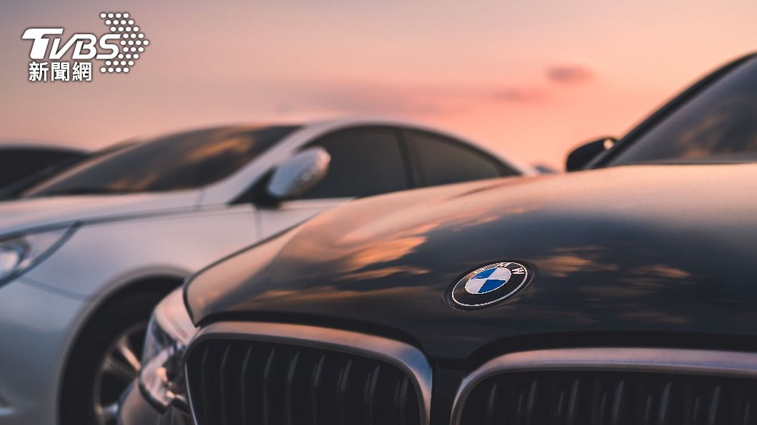 BMW原廠親自於官方FB發布影片「正音」，告訴大眾品牌的德文正確唸法。（圖／達志影像Shutterstock）