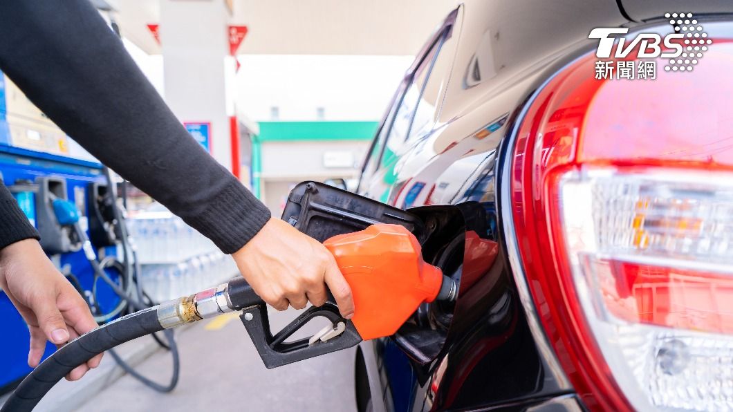 汽、柴油每公升價格將調降新台幣0.2元。（示意圖／shutterstock達志影像） 