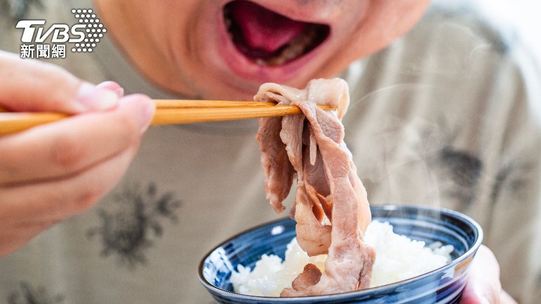 飯吃太快除了易胖外還有誘發糖尿病的風險。（示意圖／Shutterstock達志影像）