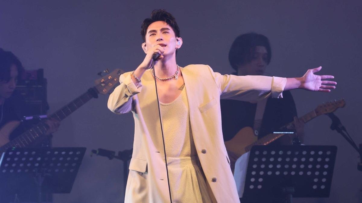 柏霖昨在台北Legacy舉辦專場，更首唱新歌〈懂了〉。（圖／寬宏藝術提供）