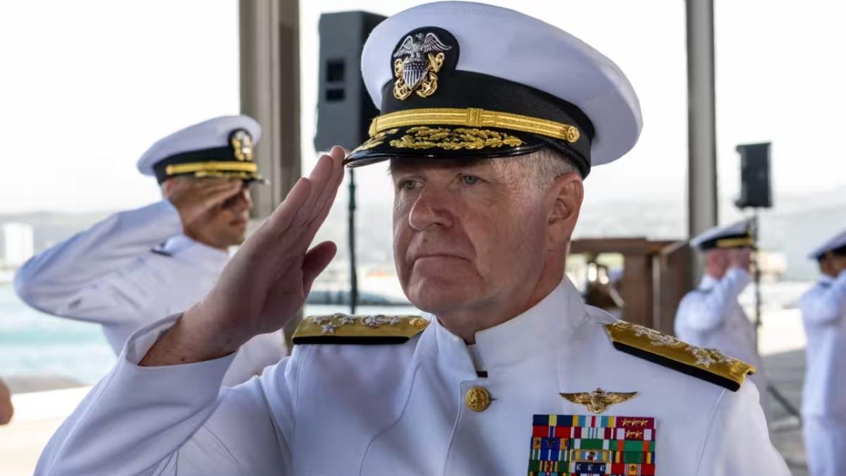 新任美軍印太司令、上將帕帕羅3日出席就職儀式。（圖／翻攝自U.S Navy）