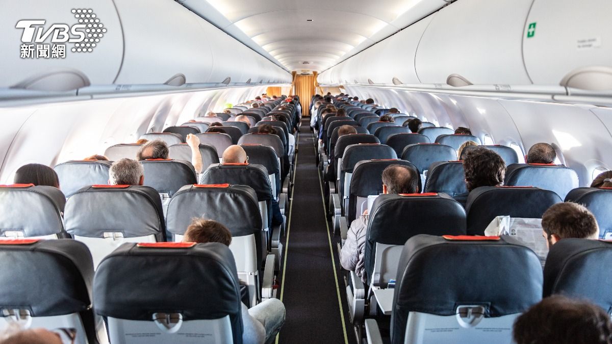 飛機的座位代碼有些具規律性，有些卻又隨機跳號。（示意圖／shutterstock達志影像）