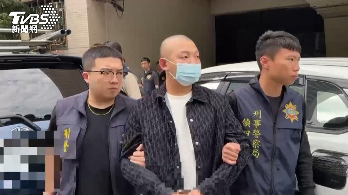 警方逮捕竹聯幫明仁會板橋組長林姓男子。（圖／TVBS）