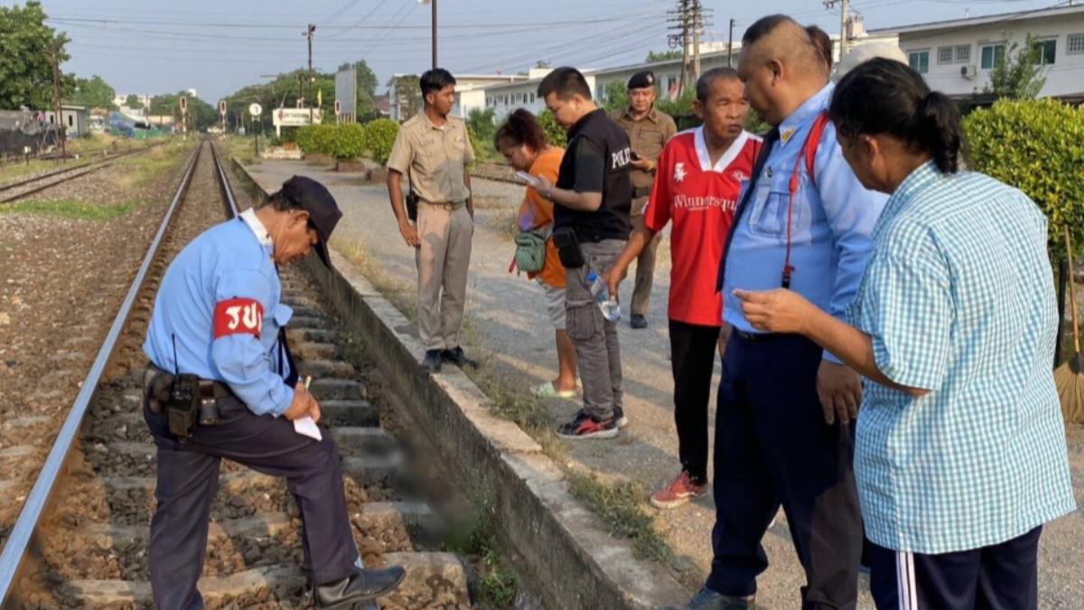 泰國一座車站鐵軌內驚見嬰屍。（圖／翻攝自新新聞報）