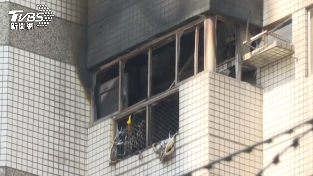 西屯區福瑞街大樓8樓傳出火警。（圖／TVBS）