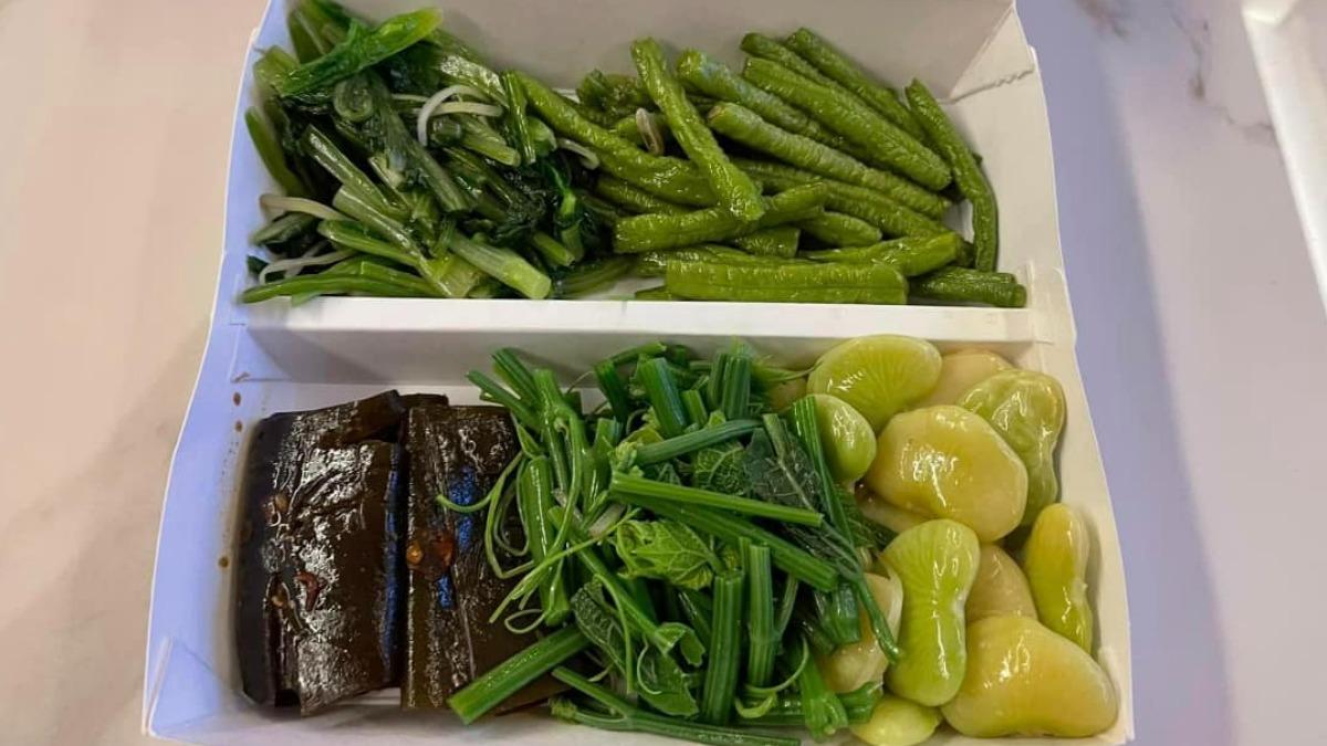 網友PO出在自助餐店夾的5樣青菜。（圖／翻攝自爆料公社臉書）