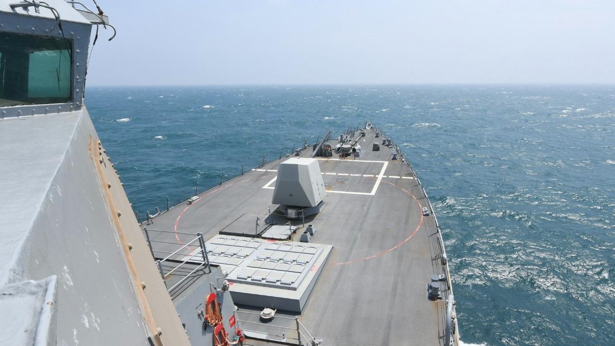 美第7艦隊旗下勃克級飛彈驅逐艦「海爾賽號」常規性通過台灣海峽。（圖／翻攝第7艦隊臉書）