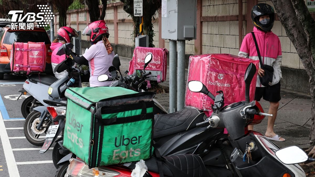 Uber今（14）日宣布併購Delivery Hero旗下的foodpanda台灣外送事業。（圖／葉志明攝）