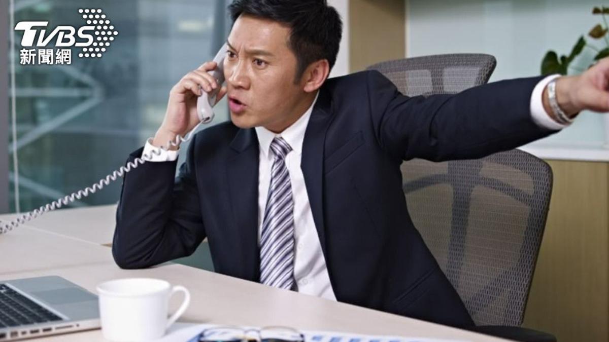 職場溝通不良常導致老闆與員工間有摩擦的情況。（示意圖／shutterstock達志影像）