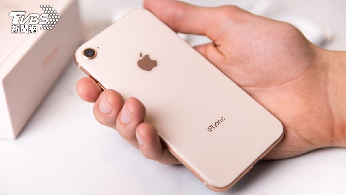iPhone 16 Pro傳將新增玫瑰色。（示意圖／shutterstock 達志影像）