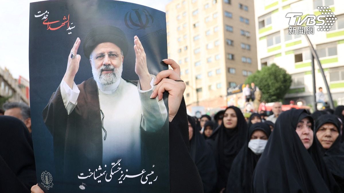 人們哀悼伊朗總統萊希的去世（圖／路透社）