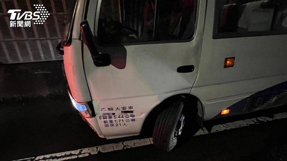 康橋中學校車2個月內2度於文山隧道發生事故。（圖／TVBS）