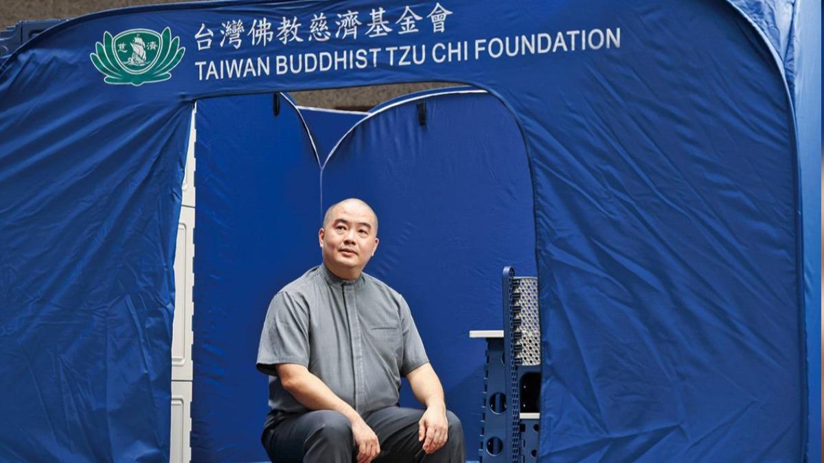 Tsai Sheng-lun (蔡昇倫) is the inventor of the Hualien Disaster Relief Partition (Courtesy of Business  Taiwan’s Tzu Chi charity earns praise for innovative designs