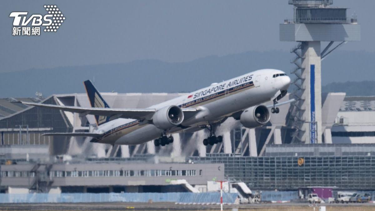 新加坡航空亂流事故造成1死百傷，恐讓航空公司面臨鉅額賠償。（圖／達志影像美聯社）