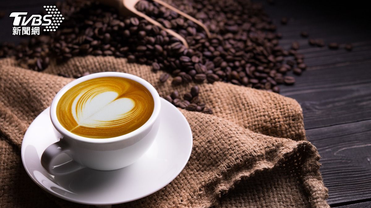 專家建議泡咖啡可多一步驟，避免膽固醇升高。（示意圖／shutterstock達志影像）