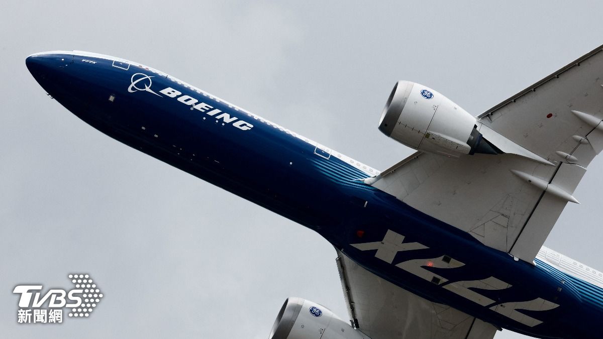 美國聯邦航空局再指波音777機型出現「致命性瑕疵 」：油箱附近的電氣絕緣不良。（圖／達志影像路透社）