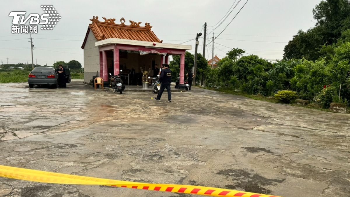 台南市鹽水區昨日驚傳傷害糾紛案，一名20多歲的男子持刀自捅胸口死亡。（圖／TVBS）