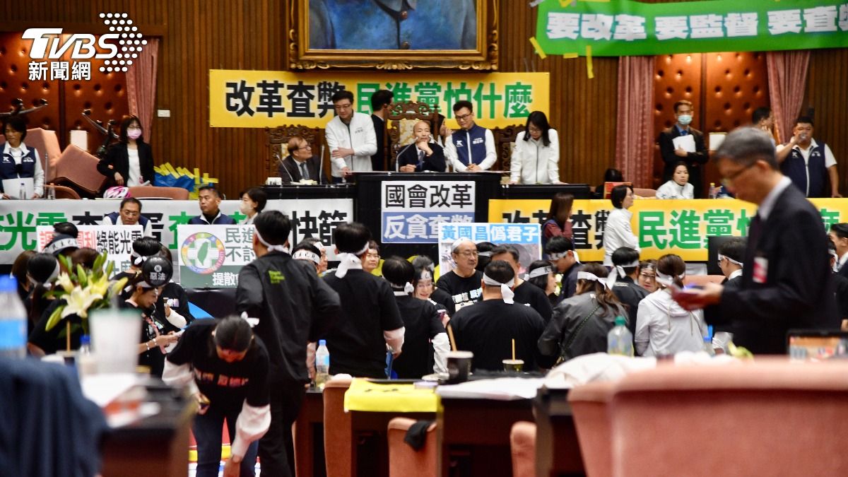 Judicial Yuan defends grand justices against KMT criticism (TVBS News) Judicial Yuan defends grand justices against KMT criticism