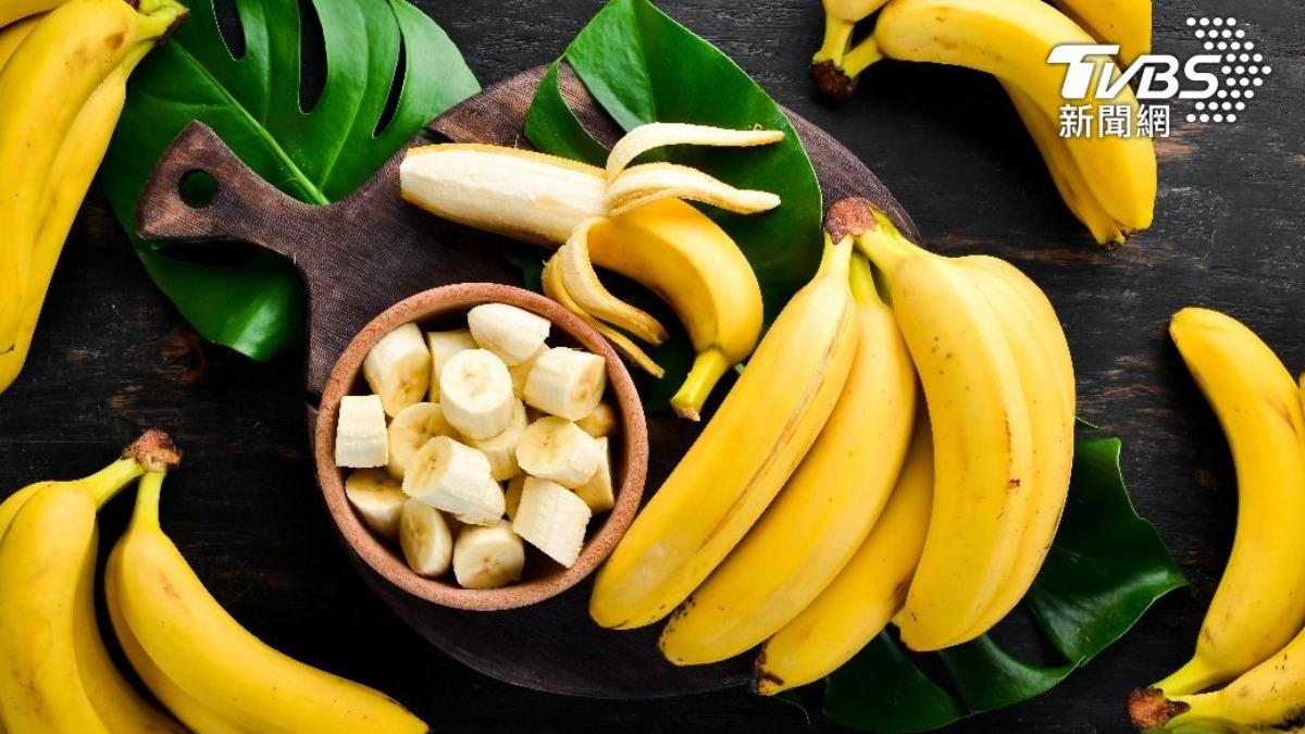 癌後吃水果盡量選擇可去皮的，如香蕉。（示意圖／shutterstock達志影像）