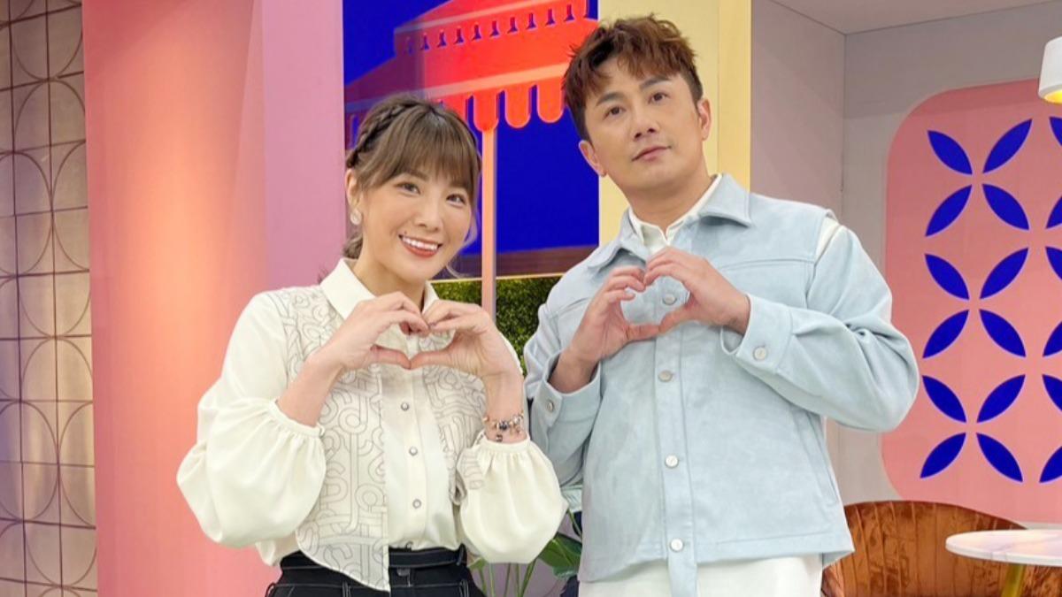 郭婷筠抱怨老公彭正洗澡洗太久。(圖/緯來綜合提供)