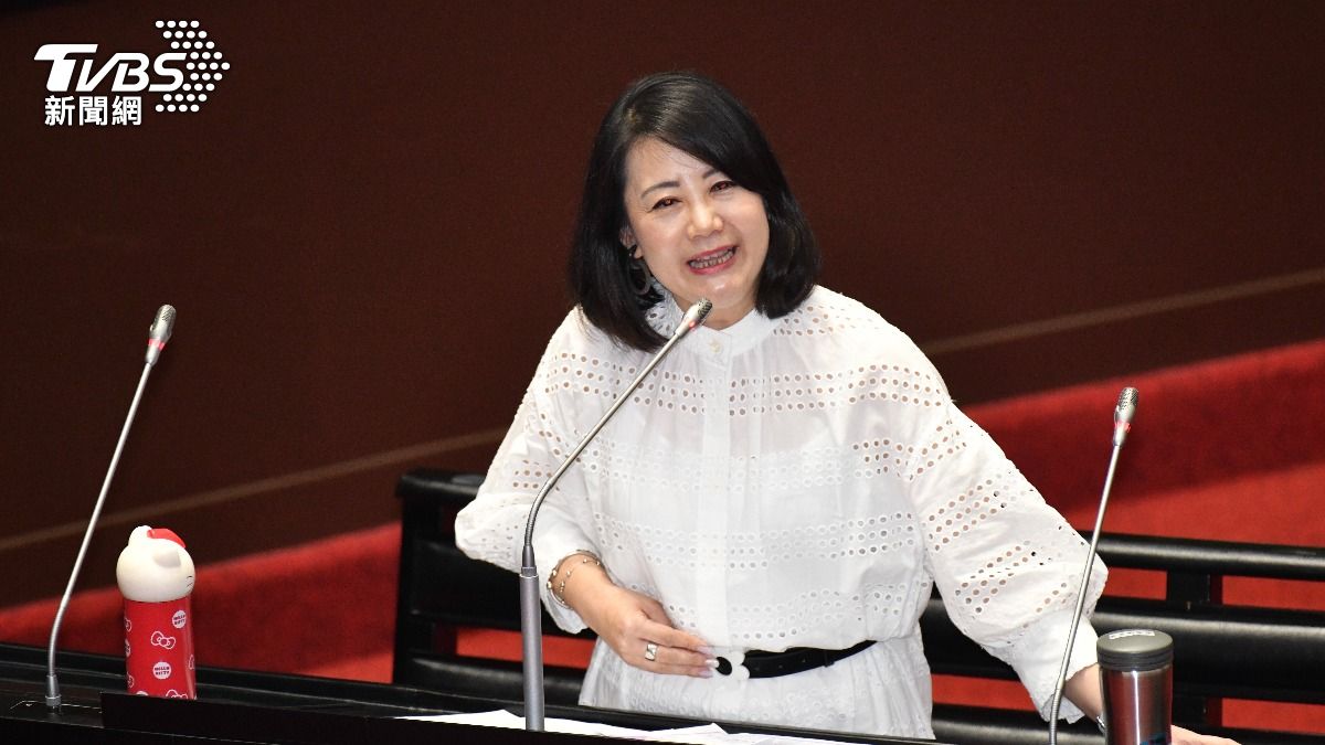 DPP’s Rosalia Wu challenges Taiwan’s legislative dress code (TVBS News) DPP’s Rosalia Wu challenges Taiwan’s legislative dress code