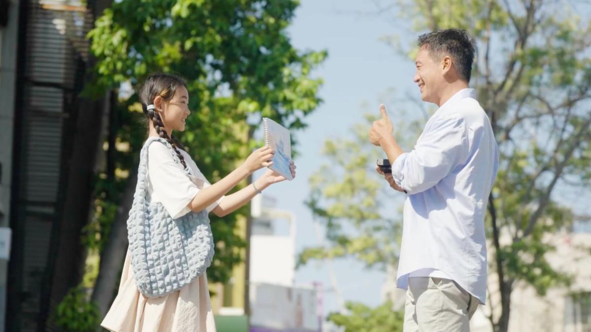 張翰與小女孩合作短片。（圖／綠色和平提供）