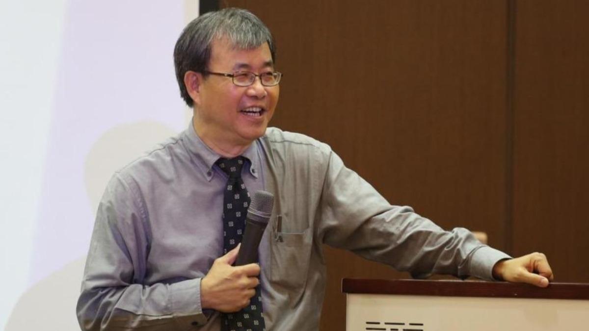 教育部長鄭英耀今天舉行上任後首次媒體座談。（圖／翻攝自中山大學網站）