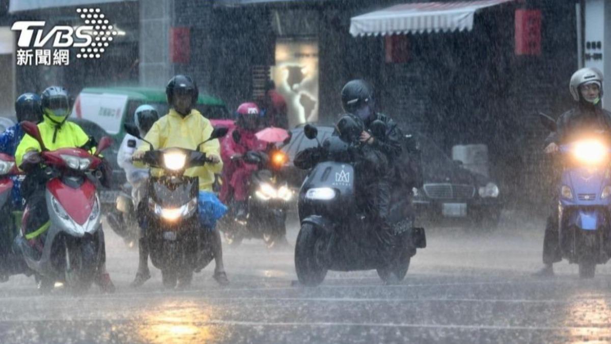 Taiwan braces for heavy rain and high heat, CWA warns (TVBS News) Taiwan braces for heavy rain and high heat, CWA warns