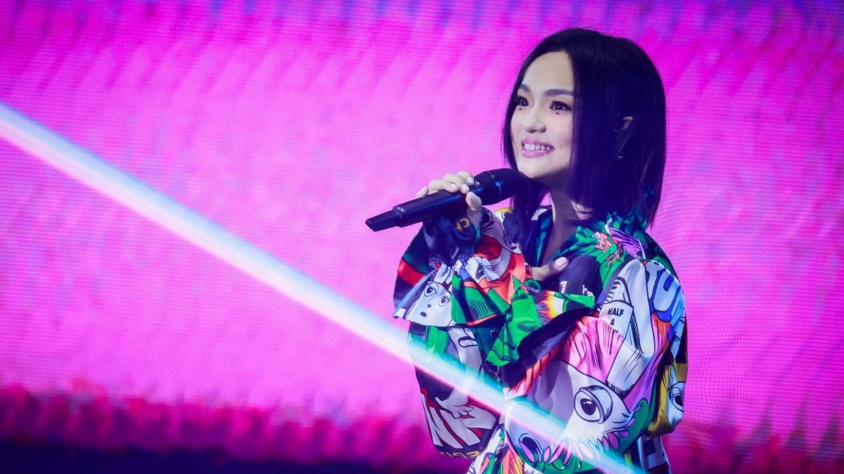 徐佳瑩近期忙著世界巡迴演唱會，今宣布10月要唱回高雄巨蛋。（圖／亞神音樂提供）