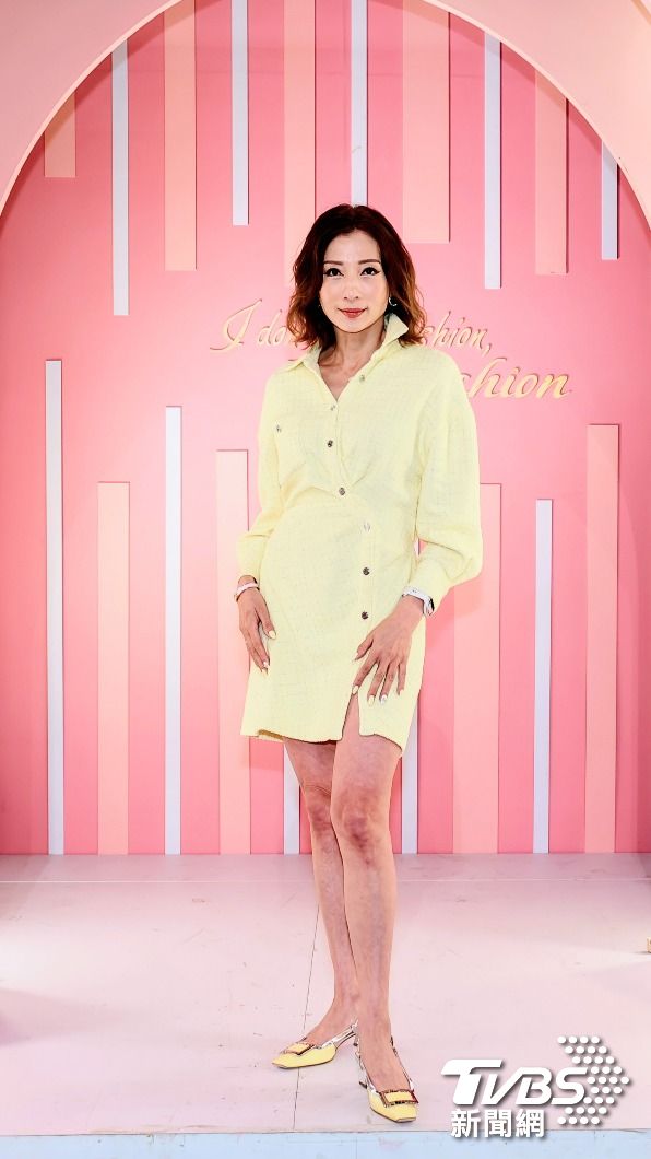 溫翠蘋維持運動習慣,一次最少做100下仰臥起坐。(圖/趙世平攝)