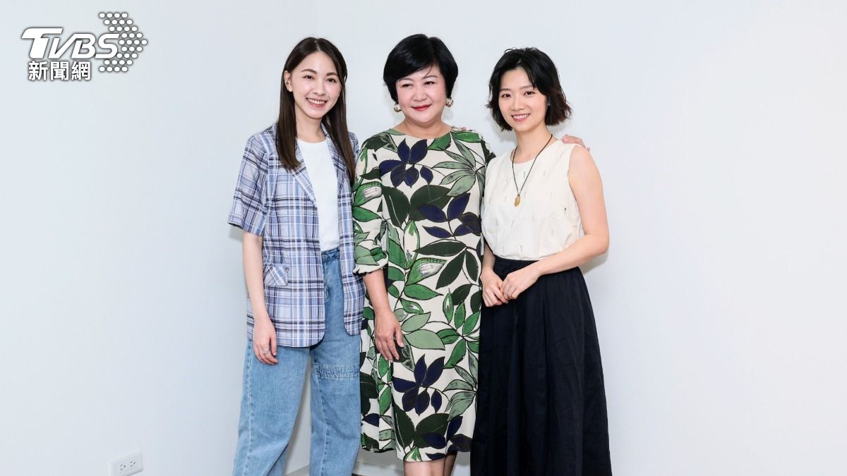 林玟誼(左起)、崔佩儀、傅小芸合作新戲《你好,我是誰2》。(圖/趙世平攝)