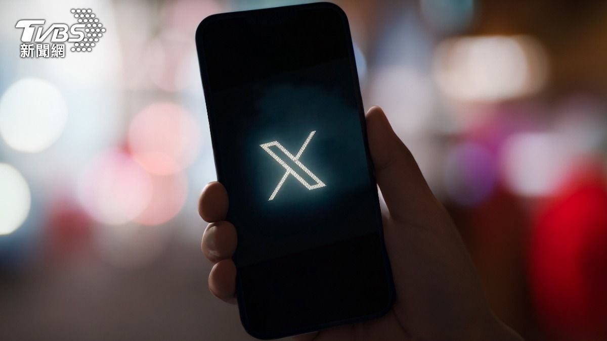 X平台12日宣布一項新的變更，平台將隱藏「用戶點讚」的內容，強制改為私人顯示。（示意圖／shutterstock 達志影像）