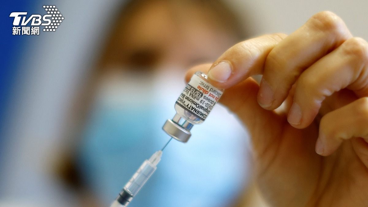 美國FDA13日宣布更改2024年至2025年的「新冠疫苗病毒株指南」。（圖／達志影像路透社）