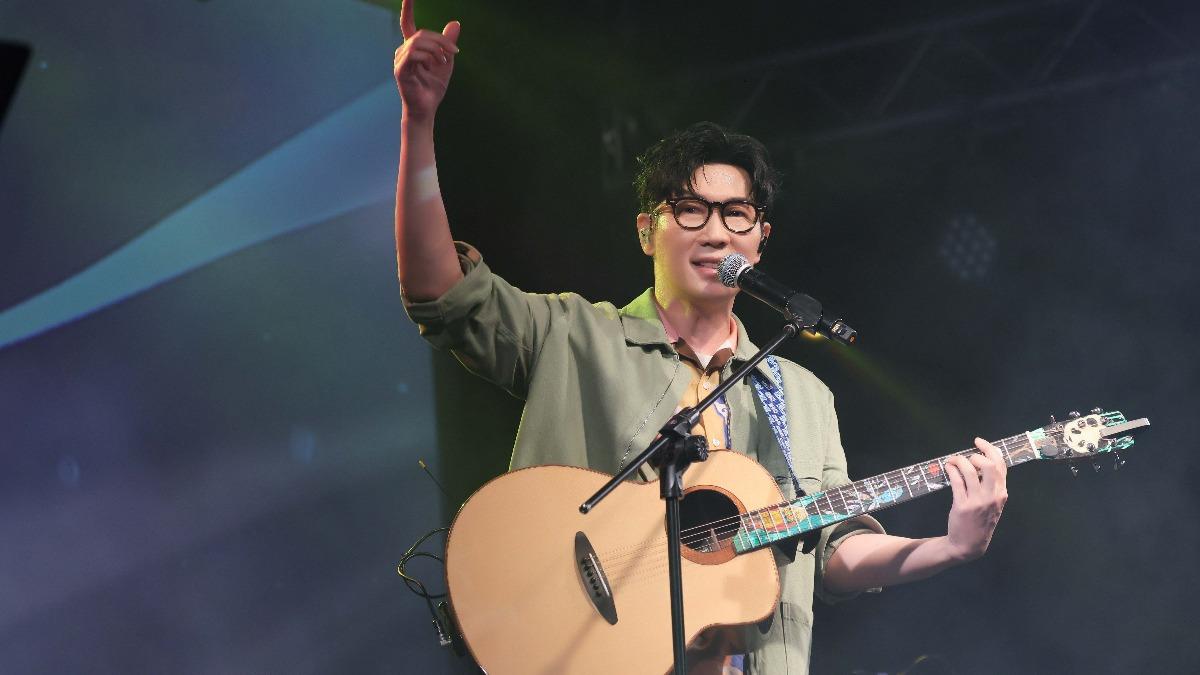 品冠15日在台北Legacy舉辦「今夜老黃是在哈囉」演唱會。（圖／寬宏藝術x種子音樂）